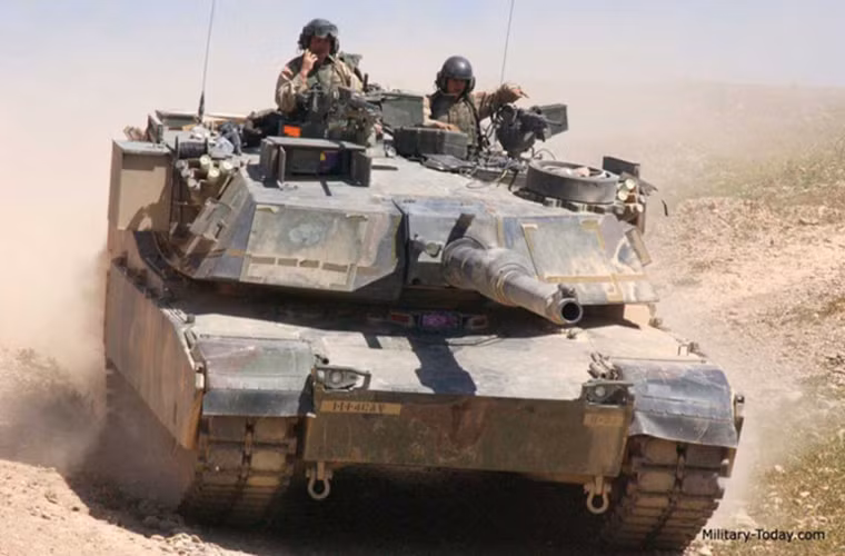 Pháo chính của M1 Abrams là pháo nòng trơn M256 cỡ nòng 120mm. Nguồn ảnh: Military-Today.