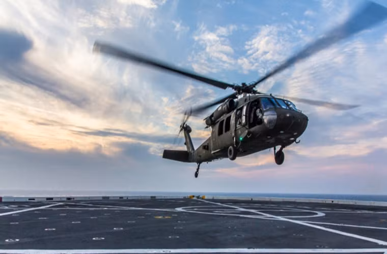 Black Hawk có thể hoạt động hiệu quả trên biển và dễ dàng đậu trên nhiều loại tàu chiến khác nhau. Nguồn ảnh: Quân đội Mỹ.