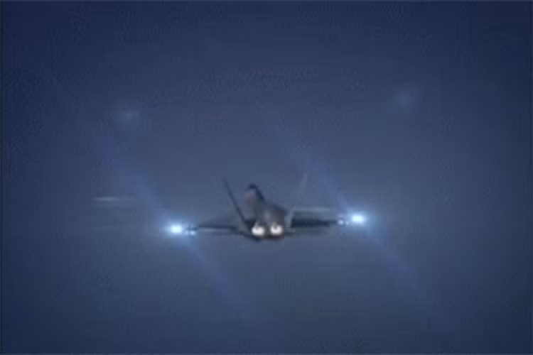 F-22 của Mỹ.