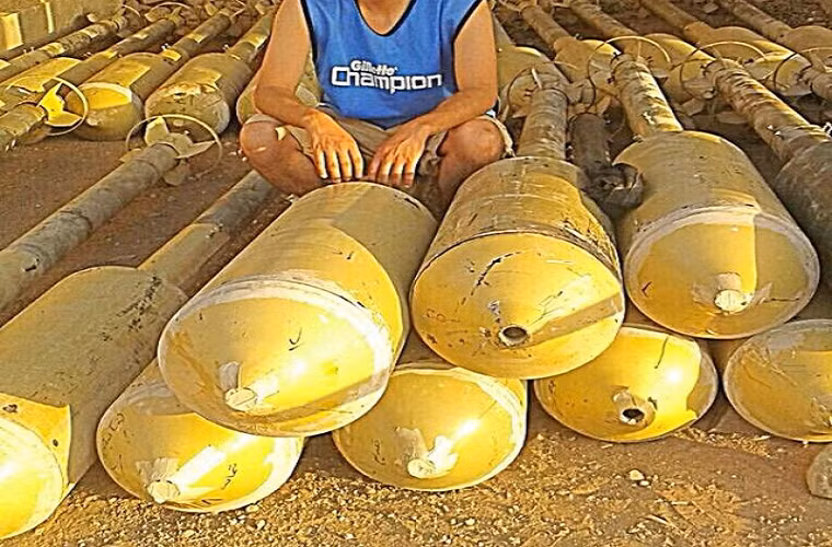 Nếu quân nổi dậy Syria và phiến quân khủng bố nổi tiếng với mẫu đạn cối “hell canon” thì SAA và đồng minh lại nổi tiếng với “Volcano”. Giống như “hell canon”, “Volcano” có thiết kế khá đơn giản cấu tạo không quá phức tạp để có thể sản xuất hàng loạt với số lượng lớn, đảm bảo chi phí lẫn thời gian sản xuất luôn ở mức thấp nhất. Nguồn ảnh: blogspot.com.