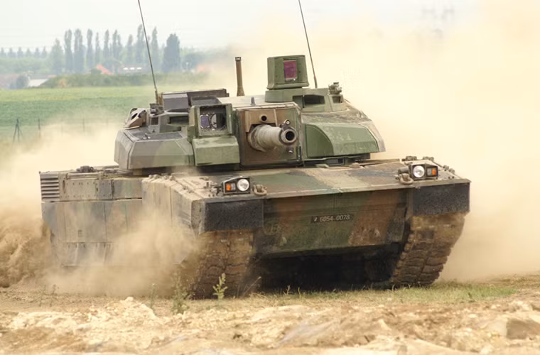 Với biến thể Leclerc mới, người Pháp dường như tỏ rõ quyết tâm không để thua kém trong cuộc đua công nghệ xe tăng đang ngày càng nóng ở Châu Âu hiện tại. Nhất là sau sự xuất hiện của siêu tăng T-14 Armata của Nga và chính sách hướng đông của NATO. Leclerc 140mm sẽ là đối trọng không thể tốt hơn mà Châu Âu có được trước dàn xe tăng hiện đại của Moscow trong một cuộc xung đột có thể diễn ra trong tương lai. Nguồn ảnh: World of Tanks.