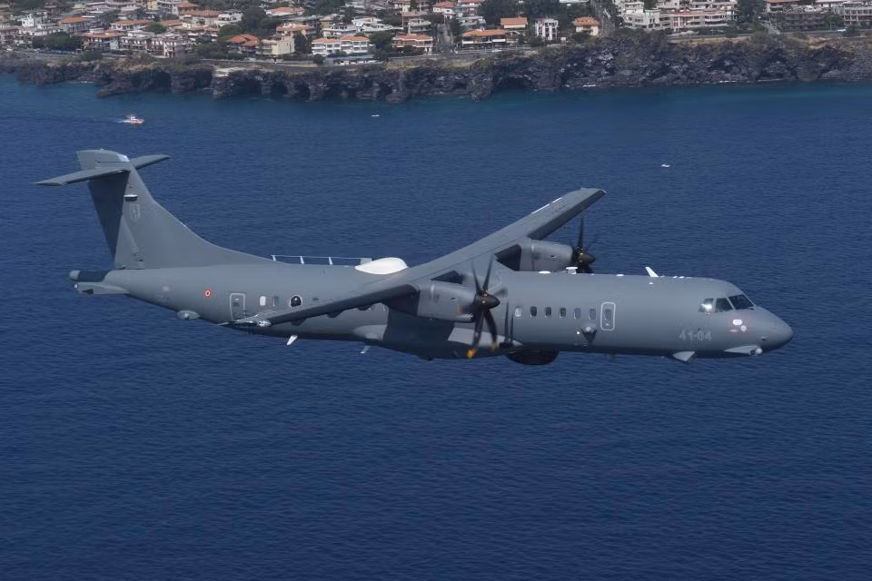 Theo tạp chí Jane's, hải quân Pakistan mới đây đã tiếp nhận máy bay tuần tra chống ngầm RAS 72 Sea Eagle dựa theo hợp đồng đã ký kết vào năm 2015. Nguồn ảnh: Leonardo