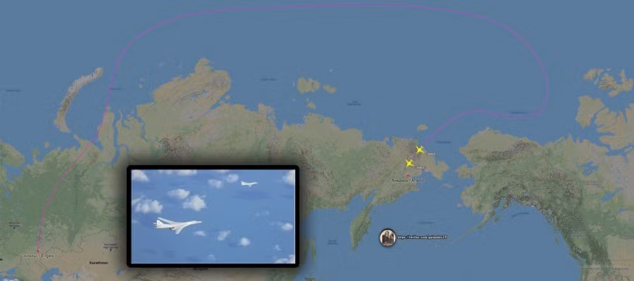 Đường bay của hai chiếc Tu-160 từ căn cứ Engels, cách thành phố Saratov 14km về phía Đông tới sân bay ở bán đảo Chukotka. Thay vì bay trên không phận đất liền, phần lớn hành trình bay của biên đội Tu-160 diễn ra trên biển. Nguồn ảnh: Bộ Quốc phòng Nga