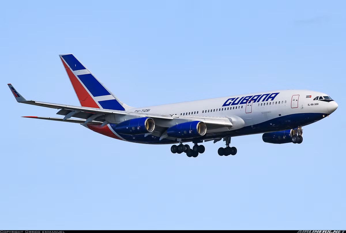 Theo nguồn tin của TASS, phiên bản Il-96-500T được thiết kế trên khung gầm mẫu Il-96-400 mới nhất của dòng Il-96. Nó sẽ được trang bị 4 động cơ cực khỏe PS-90A1, thiết kế với phần khung thân lớn hơn cho phép vận chuyển lô hàng quá khổ. Nguồn ảnh: Airliners.net