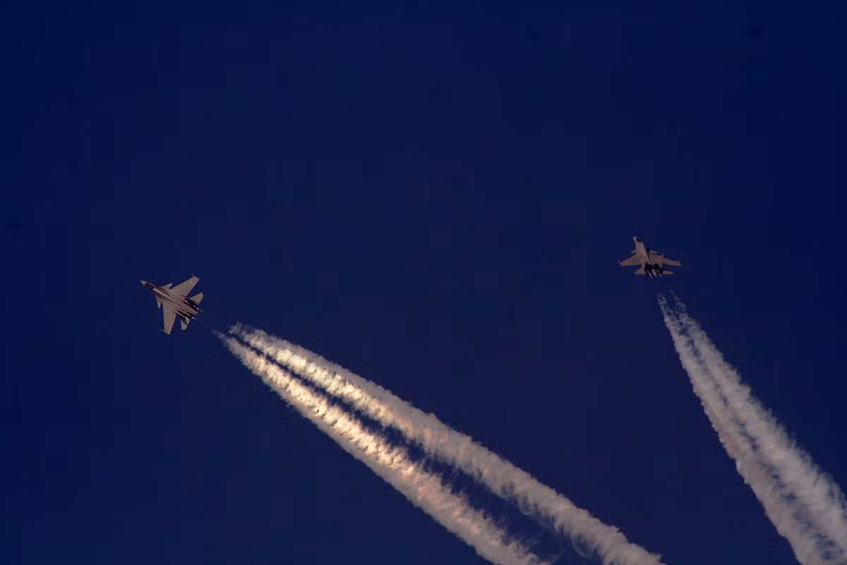 Đây thực sự là thông tin gây ngỡ ngàng vì vốn dĩ Su-30MKI vẫn nằm trong top các dòng máy bay chiến đấu thế hệ 4 hiện đại nhất thế giới. Không hiểu sao Ấn Độ lại vội vàng tiến hành nâng cấp máy bay Su-30MKI? Nguồn ảnh: Wikipedia