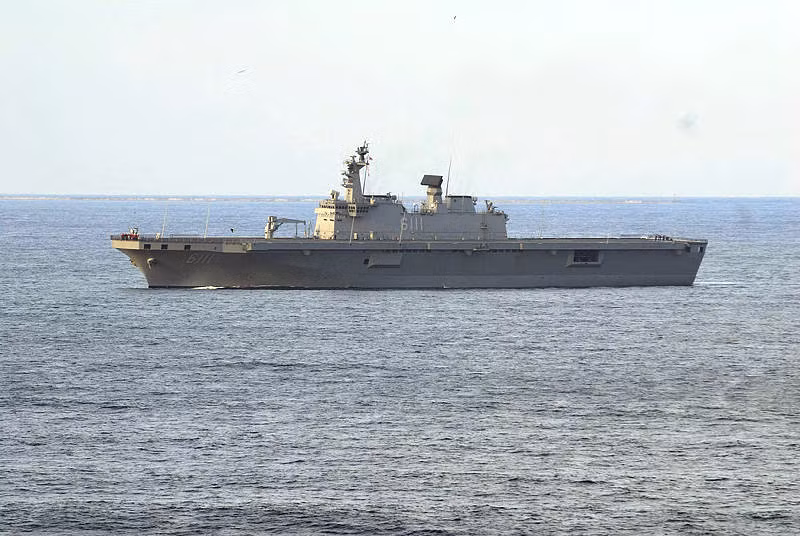 Giai ma vu khi: Tau do bo truc thang lop Dokdo cua Hai quan Han Quoc-Hinh-2