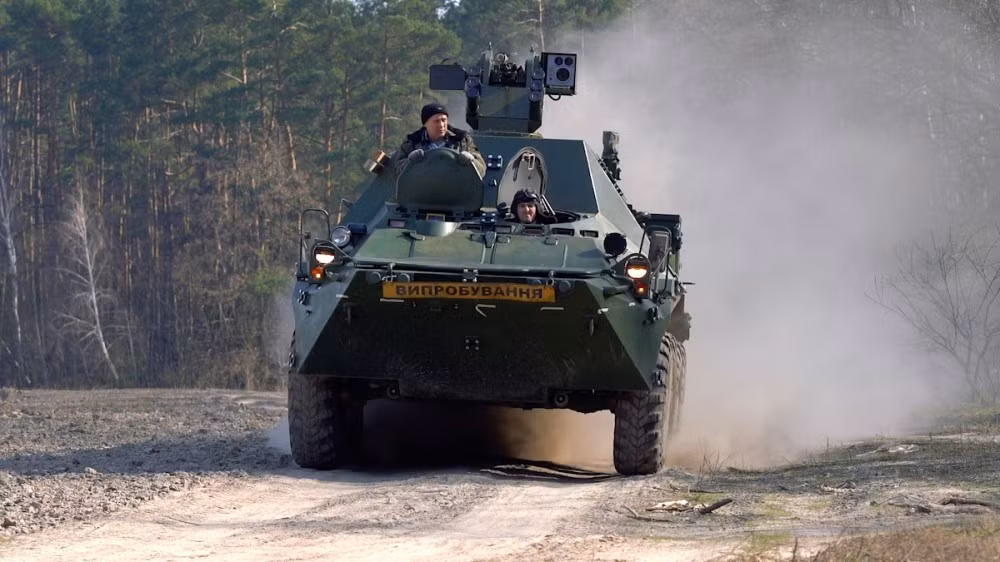 Trong thông cáo báo chí, Tập đoàn Ukroboronprom tuyên bố rằng "trái tim' của BTR-3KSH là hệ thống quản lý tác chiến tự động mới nhất, kết hợp tất cả thông tin được truyền trên các kênh liên lạc kĩ thuật số về vị trí địch, mục tiêu, hỏa lực. Thông tin có thể tới chỉ huy phòng ban, phương tiện cơ giới, phi công, UAV, radar và các khí tài trinh sát. Từ đó, hệ thống quản lý tác chiến dựng lên bức tranh toàn cảnh cho phép nhanh chóng triển khai các nhiệm vụ chiến đấu. Nguồn ảnh: Ukroboronprom