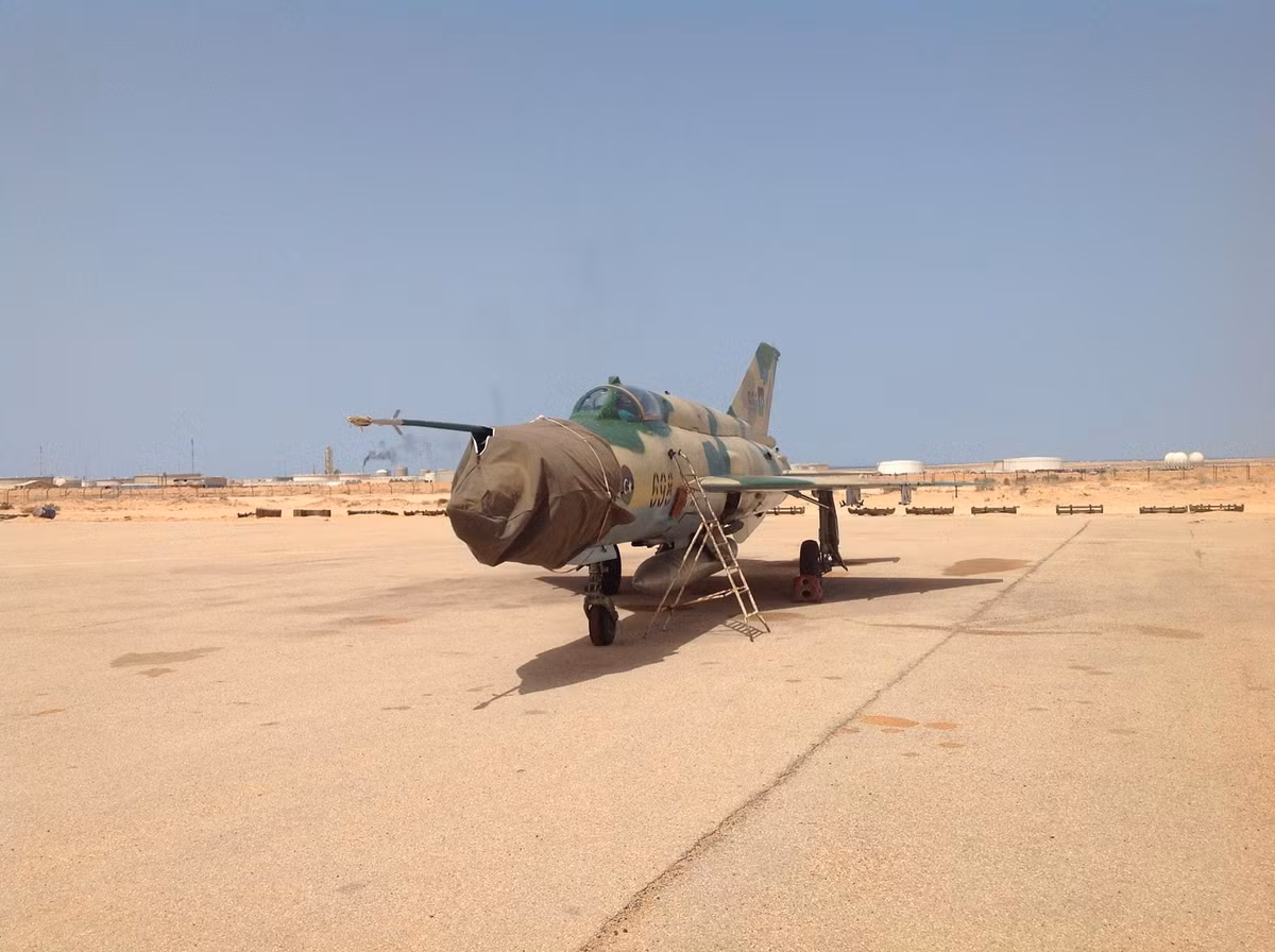 “Quý giá” nhất là 15 máy bay tiêm kích đánh chặn siêu âm MiG-21 và MiG-23 do Liên Xô (cũ) sản xuất. Loại này từng được coi là “chủ lực của Không quân Libya” thời Gaddafi. Nguồn ảnh: Medium
