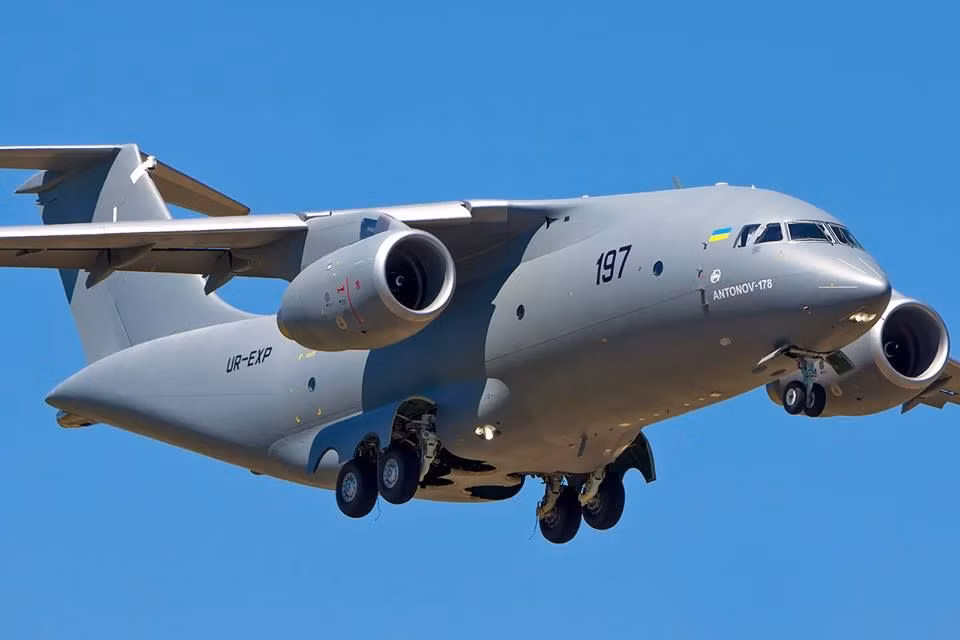 Bộ nội vụ Ukraine đã quyết định mua 13 máy bay vận tải hạng trung Antonov An-178 - thiết kế máy bay vận tải mới nhất do Công ty Nhà nước Antonov thiết kế, sản xuất. Nguồn ảnh: Wikipedia
