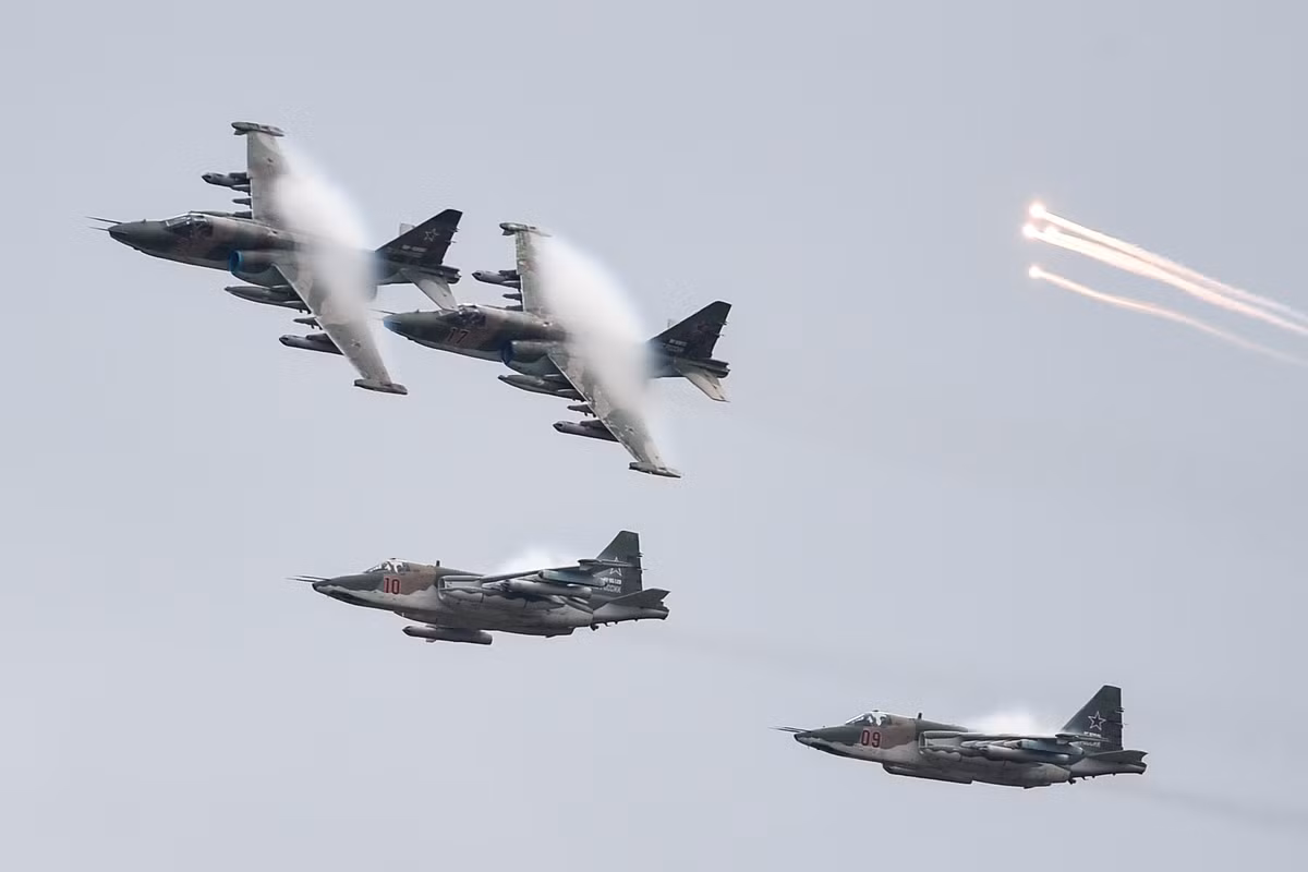 Cuộc thi phi công quân sự Aviadarts năm nay có sự góp mặt của 4 đội gồm: Nga, Trung Quốc, Belarus và Kazakhstan. Dù đã diễn ra qua nhiều kỳ, thế nhưng Aviadart hàng năm chỉ tổ chức quanh quẩn vài đội tham dự. Ảnh: Bộ Quốc phòng Nga