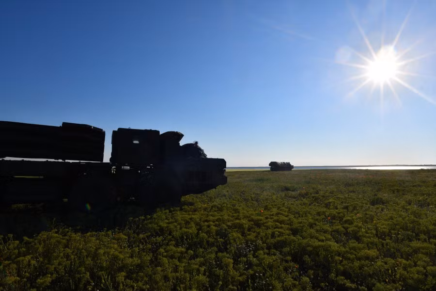 Đáng chú ý việc triển khai Vikha-M và Vikha-R sử dụng nền tảng bệ phóng pháo phản lực BM-30 Smerch nổi tiếng do Liên Xô (cũ) sản xuất. Nguồn ảnh: diana_mihailova's