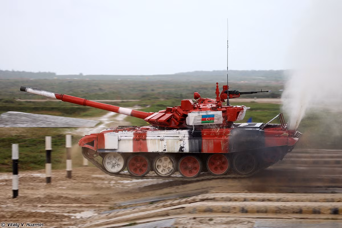 Xe tăng đội Azerbaijan. Ảnh: Vitaly-Kuzmin