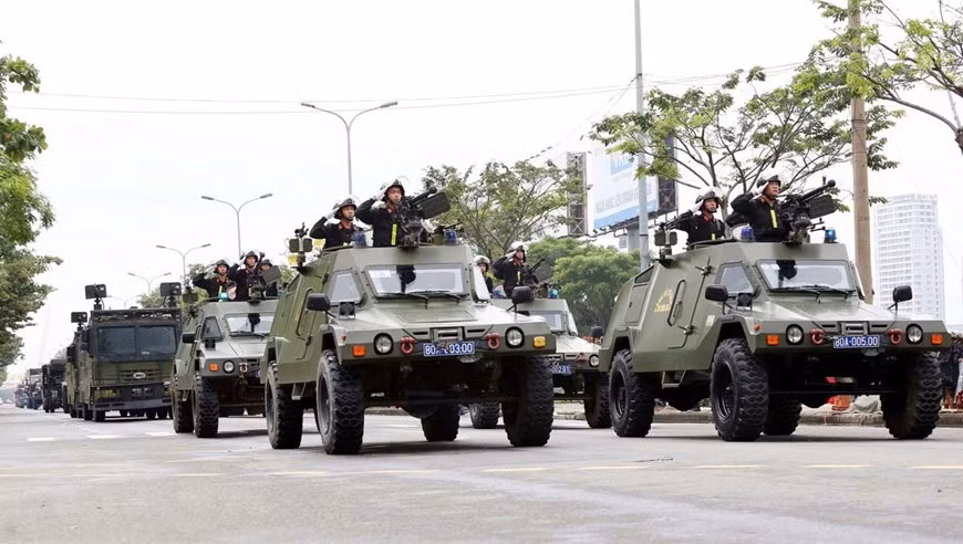 RAM-2000 MK3 đạt tốc độ tối đa 100km/h, leo dốc cao 60 độ, lội nước sâu 1m, kíp chiến đấu 8 người. Xe có thể lắp thêm một đại liên 12,7mm NSV/DShK và 2 khẩu PKM 7,62mm để yểm trợ, tiêu diệt mục tiêu.