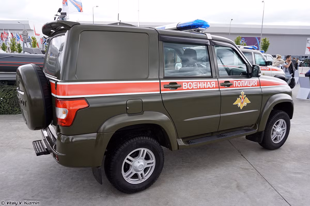 Không có nhiều thông tin kỹ thuật chi tiết về bản UAZ 3163-015 AP, chỉ biết rằng nó được đưa vào thử nghiệm năm 2013 với một số cải tiến. Nguồn ảnh: Vitaly-Kuzmin