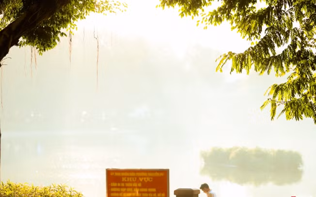 Du bao thoi tiet hom nay 4/11: Nam Bo chieu toi co mua rao va dong