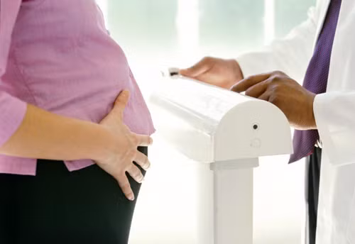 Ngoài ra, cho đến nay trên thế giới cũng chưa có một công trình nghiên cứu hoặc một tài liệu nào ghi chép khi mang thai ăn trứng ngỗng sẽ sinh con khỏe mạnh, thông minh.