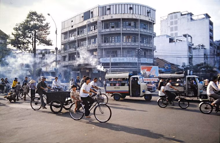 Ngã tư Trần Hưng Đạo - Nguyễn Thái Học.