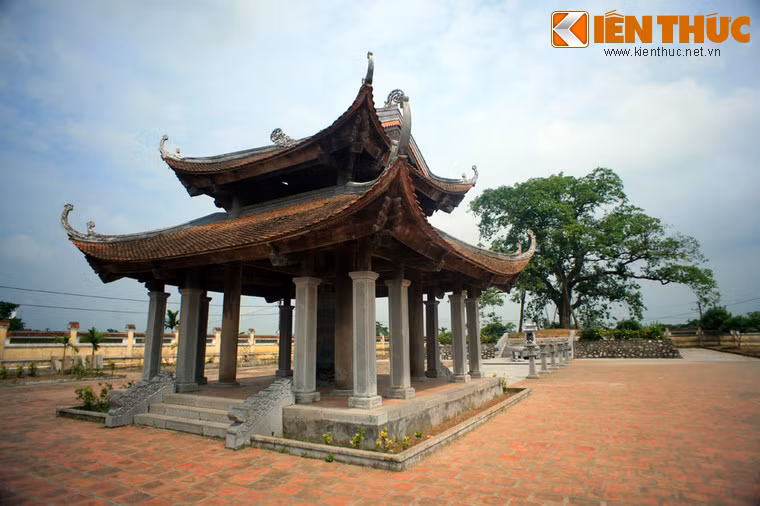 Thôn Ngừ, xã Liên Hiệp, huyện Hưng Hà, tỉnh Thái Bình là nơi đặt lăng mộ của Thái sư Trần Thủ Độ (1194 - 1264), nhân vật lịch sử có ảnh hưởng rất lớn đến triều Trần cách đây gần một thiên niên kỷ.