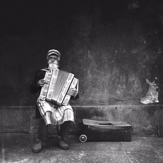 8 năm qua, Apple đều tổ chức giải thường iPhone Photography Awards nhằm tôn vinh những bức ảnh đẹp nhất chụp từ iPhone. Đây là bức hình giúp Michael Koralewski giành giải "nhiếp ảnh gia của năm".