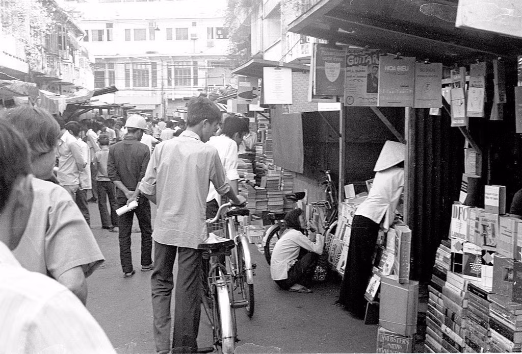 Sau năm 1975, Đặng Thị Nhu là một con đường sách nổi tiếng dành cho dân mê sách.