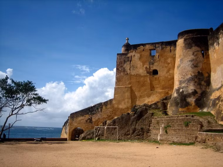 Nằm bên bờ Ấn Độ Dương, Pháo đài Jesus ở thành phố Mombasa, Kenya được coi là một trong những công trình quân sự cổ ấn tượng nhất thế giới.