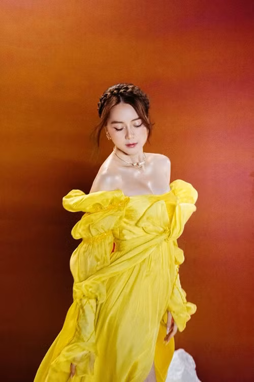 Chị gái Thiều Bảo Trâm cho biết, cô mất 6 tháng để cân bằng lại cuộc sống.