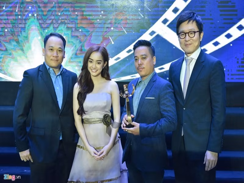 Việc Kaity Nguyễn và Lê Thanh Sơn làm lành nhanh chóng khiến nhiều khán giả bất ngờ. Ảnh: Znews.
