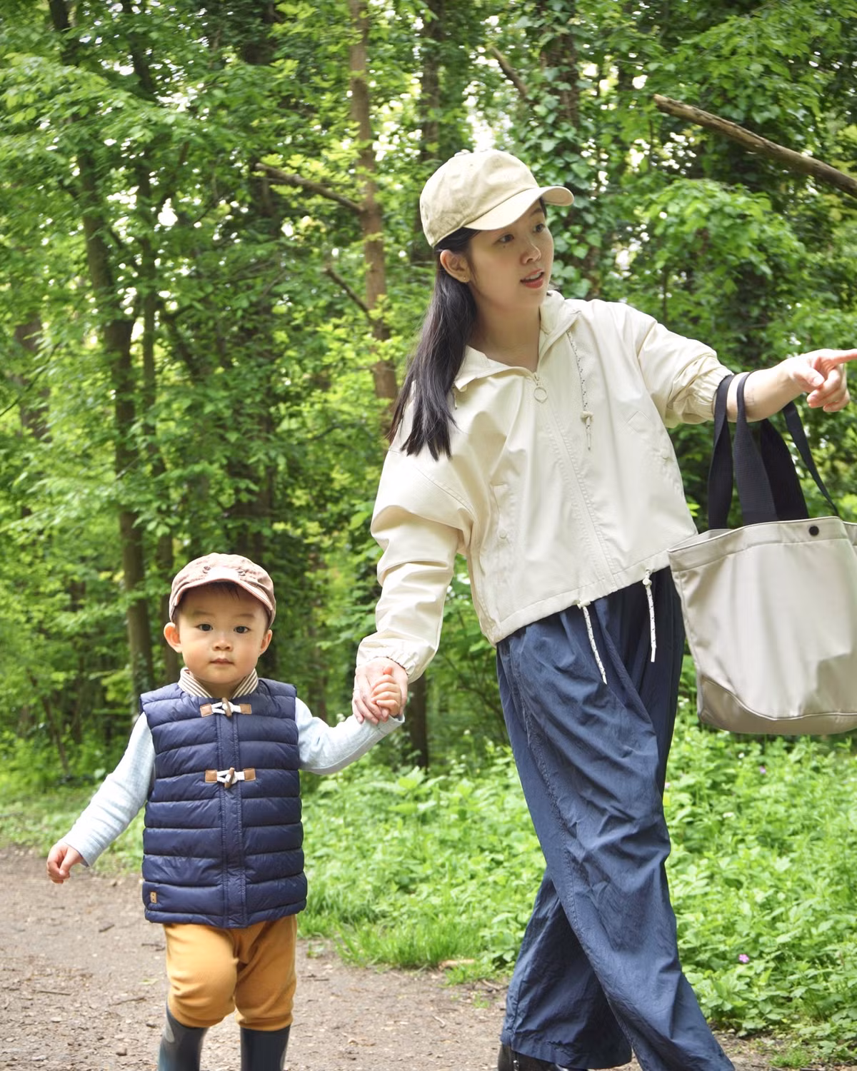 Câu chuyện tình yêu của Diệp Minh và ông xã hay những cập nhật về cuộc sống sau khi có con của cô cũng khiến nhiều người thích thú.