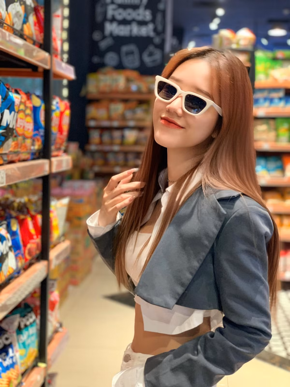 Khó khăn nhất với Mai Hương là việc lên ý tưởng cho kịch bản video. Bởi để một video lên xu hướng trên TikTok thì nội dung phải vừa hấp dẫn, vừa cô đọng.