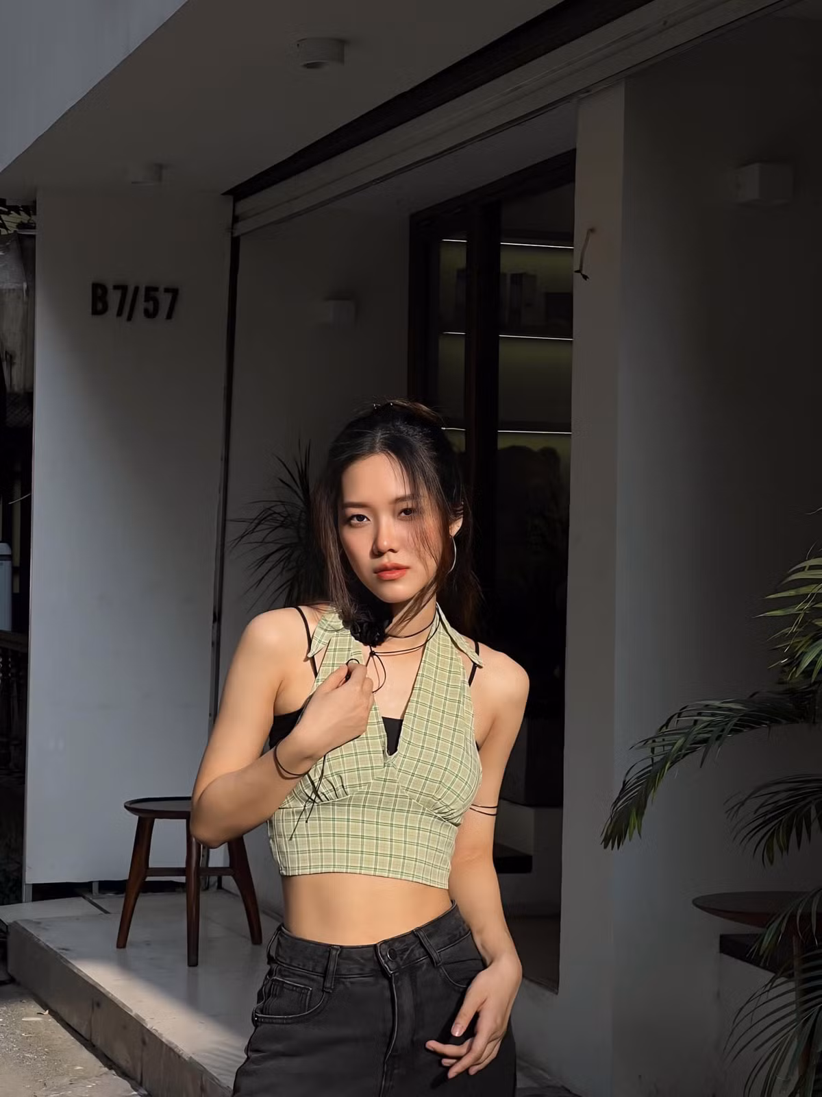 Mai Hương tham gia các câu lạc bộ marketing, báo chí của trường vừa để trau dồi chuyên môn vừa phát triển kỹ năng và các mối quan hệ. Bên cạnh đó, cô làm những công việc part-time liên quan đến ngành học từ năm nhất đại học.