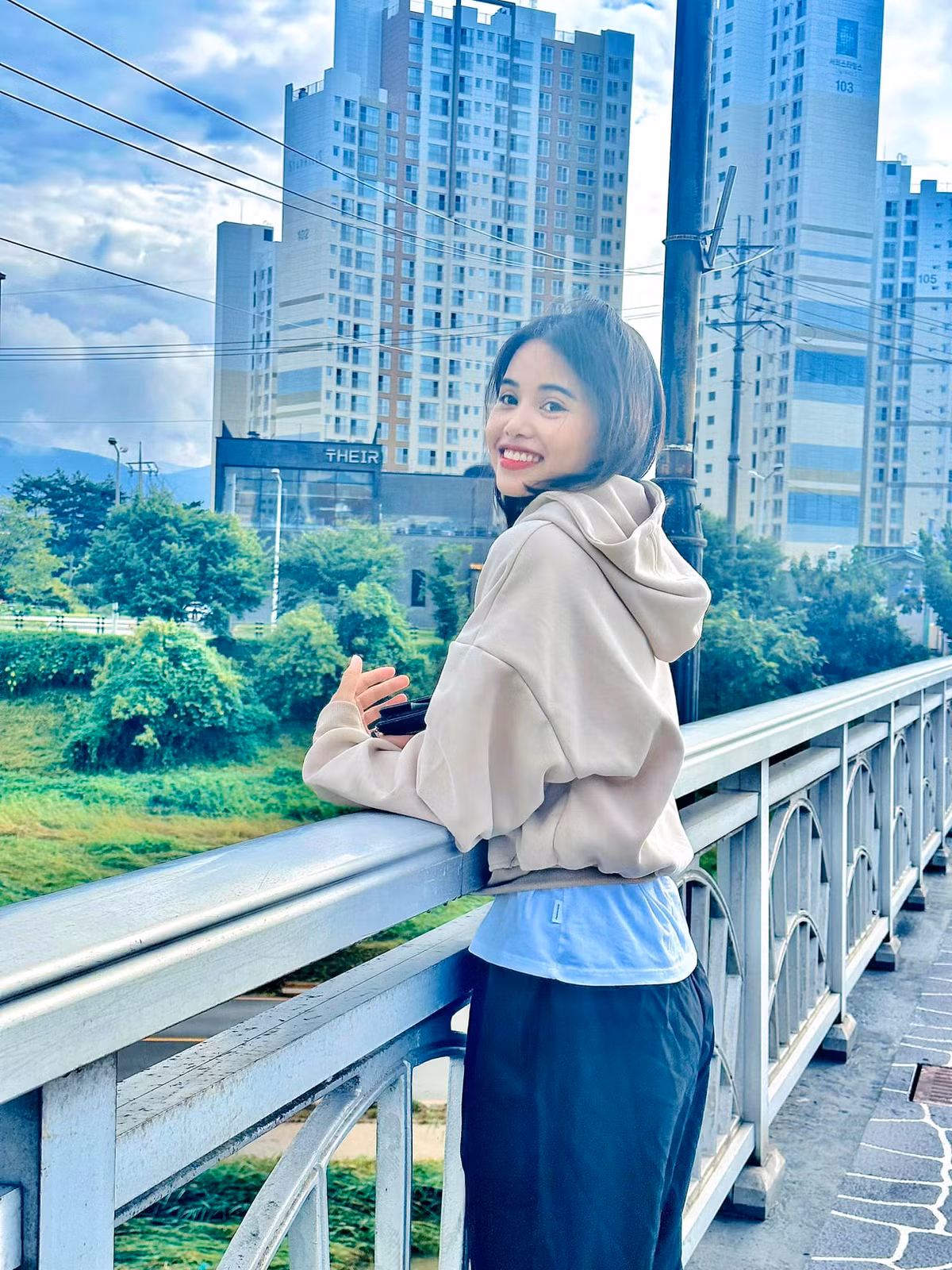 Sau màn thể hiện xuất sắc mở màn cho đoàn thể thao Việt Nam tại Olympic Paris 2024, Ánh Nguyệt nhận về nhiều kỳ vọng và lời chúc may mắn từ người hâm mộ. Ảnh sử dụng trong bài: FBNV 