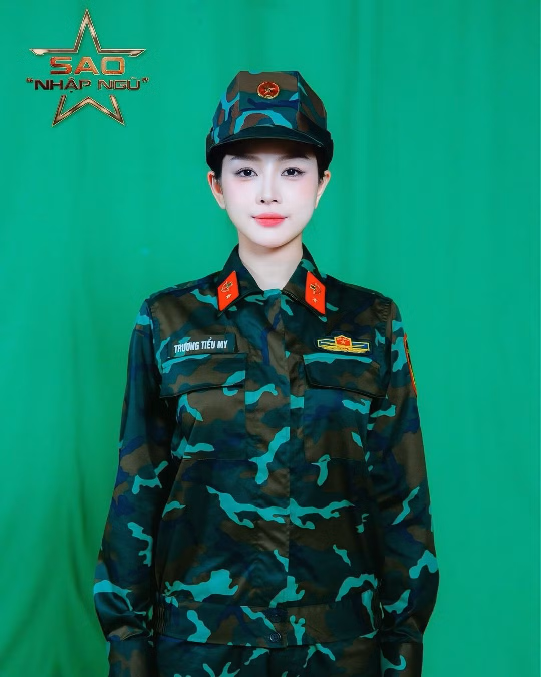Khác với Mie ngày thường với những bộ cánh"bánh bèo" quyến rũ, mới đây, "búp bê làng DJ" lại khiến nhiều người khi diện lên mình bộ đồ quân ngũ. Ảnh: Sao Nhập Ngũ