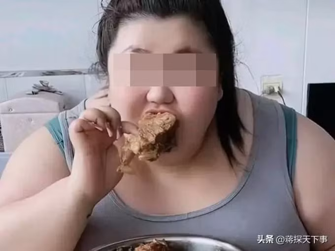 Nguyên nhân chính thức gây tử vong cho Xiaoting hiện chưa được công bố. Tuy nhiên theo trang Sohu, khám nghiệm tử thi cho thấy bụng cô bị biến dạng nghiêm trọng và trong dạ dày còn chứa đầy thức ăn chưa tiêu hóa.
