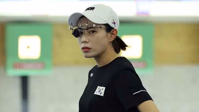Cô gái 31 tuổi đến từ xứ Kim chi cực kì bình thản và ghi được 10,5 điểm, đánh bại Manu Bakker của Ấn Độ để giành huy chương bạc.