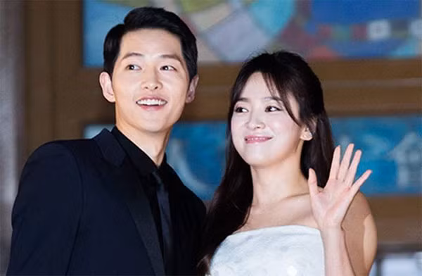 Song Joong Ki tu choi dong phim bom tan de lo dam cuoi