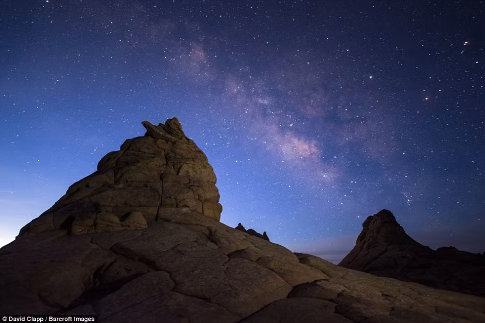 Cảm giác hoang dã, bí ẩn khi nhìn vào cảnh sắc của South Coyote Buttes khi đêm xuống. (Nguồn Sina)