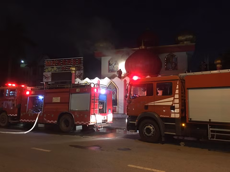 Số xe cứu hỏa được huy động lên đến con số 5.