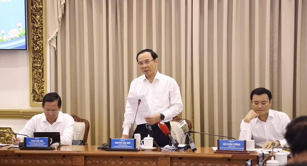 Tang truong GRDP cua TP HCM roi vao nhom thap nhat ca nuoc
