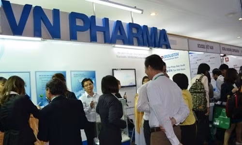 Bat pho tong giam doc Cong ty Co phan VN Pharma