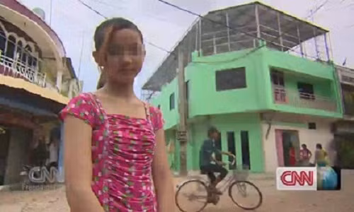 Chuyen be gai bi me ruot lua ban trinh, bat di khach