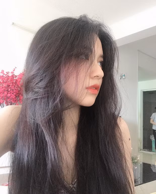 Nét đẹp của Bâu cũng vì thế mà dễ chịu và nhẹ nhàng và thu hút các fan hơn hẳn.