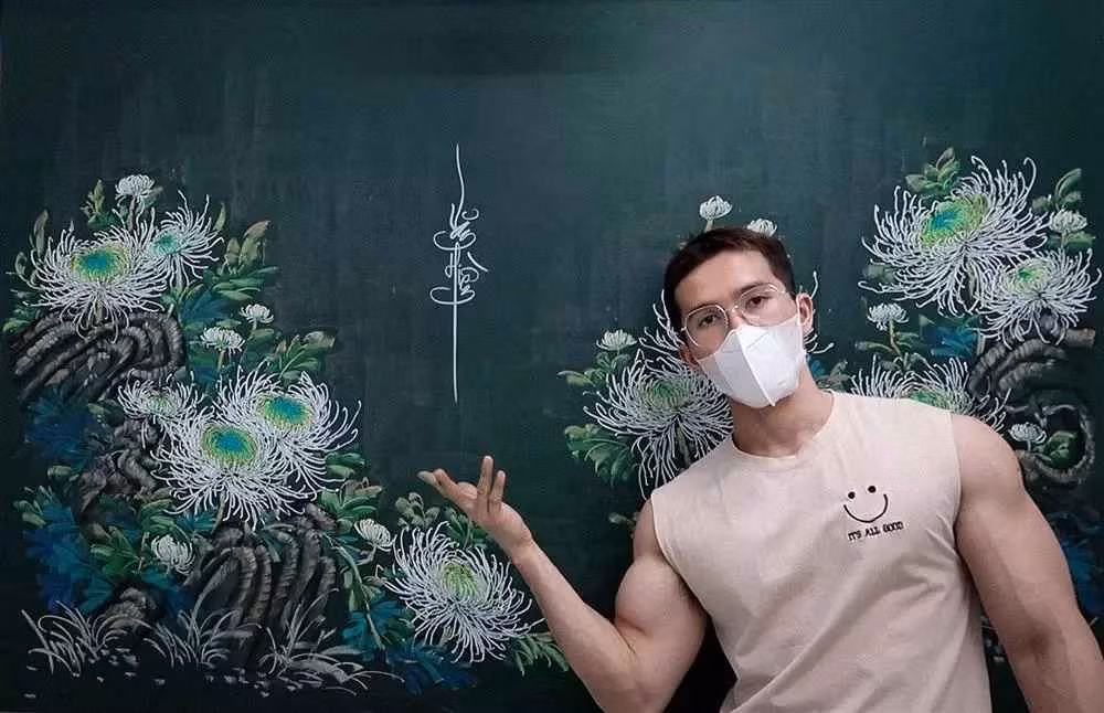Khi học mẫu giáo, tiểu học hay trung học, Văn Hiền luôn được các thầy cô chú ý về khả năng vẽ, sáng tạo hay làm đồ thủ công.