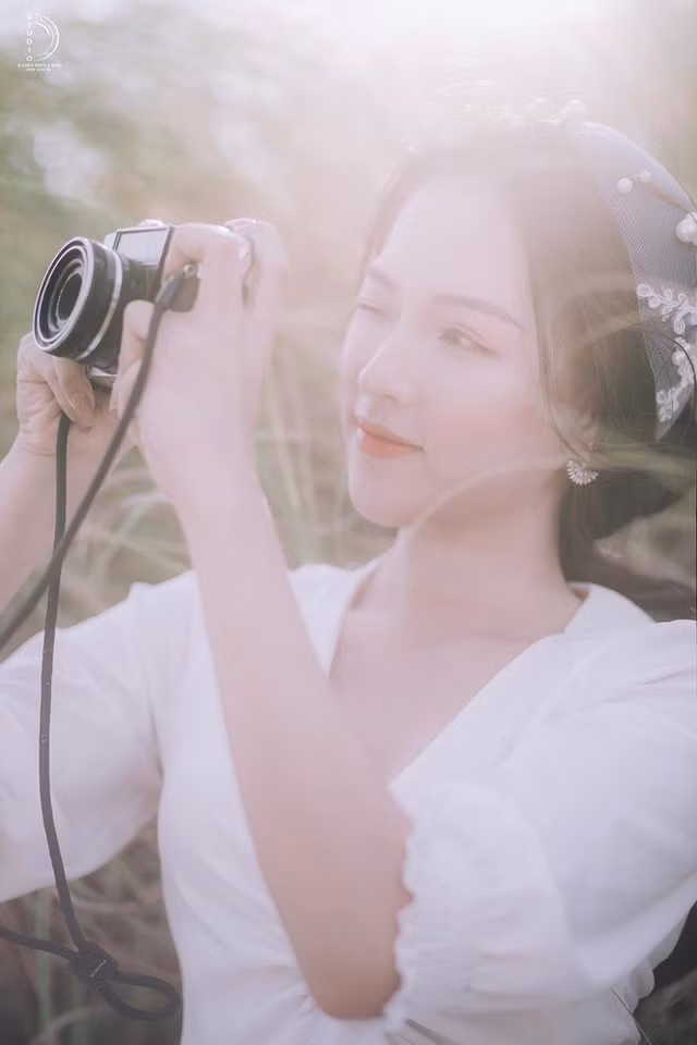 Sau quá trình khổ luyện, Trúc Lâm được mọi người biết đến nhiều hơn, cô có thể tự kiếm tiền bằng việc quảng cáo, làm mẫu ảnh, check-in các điểm du lịch.