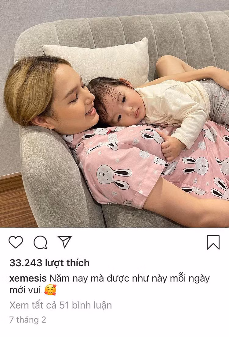 Xemesis đăng ảnh vợ đang cầm sữa bà bầu với dòng ghi chú đầy hào hứng “mình không có đùa, bà ấy mua thiệt”.