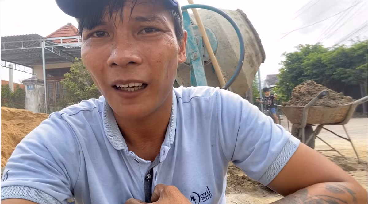 Dù không sở hữu ngoại hình điển trai, nhưng Lộc Fuho lại được nhiều cư dân mạng yêu thích vì bản tính chân chất, mộc mạc, khác xa với những trò lố gây cười.