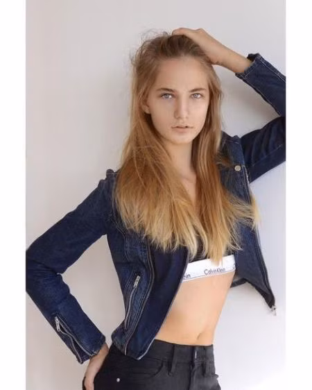 Marta Krylova nhận vô vàn lời khen khi xuất hiện trên sàn catwalk.