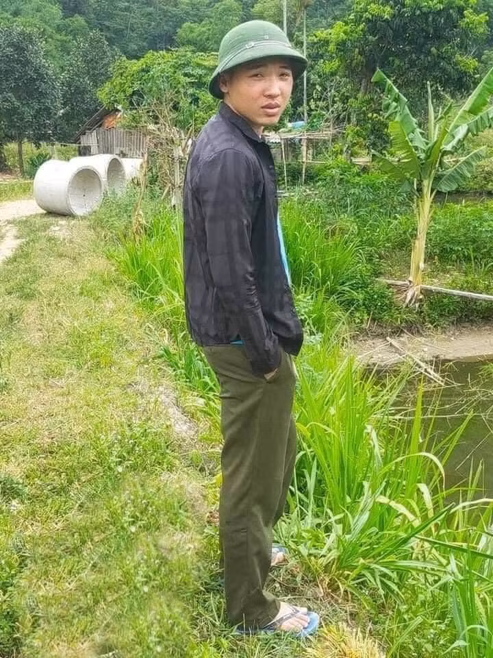 Và rồi điều gì đến cũng phải đến... chú cún biến mất trong tích tắc.