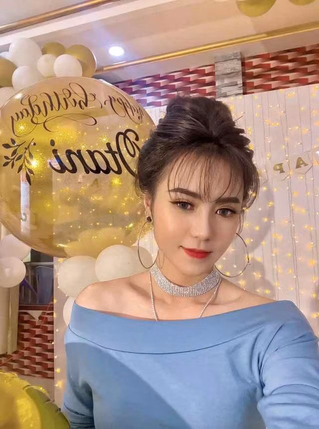"Không chỉ đi học, đi làm giấy tờ mà mỗi lần đi khám, tới bệnh viện cũng khổ sở. Nhiều khi mình đang đau bụng hay bị bệnh gì, mấy bác sĩ, y tá cũng thắc mắc cái tên nên hỏi suốt", Otani kể.