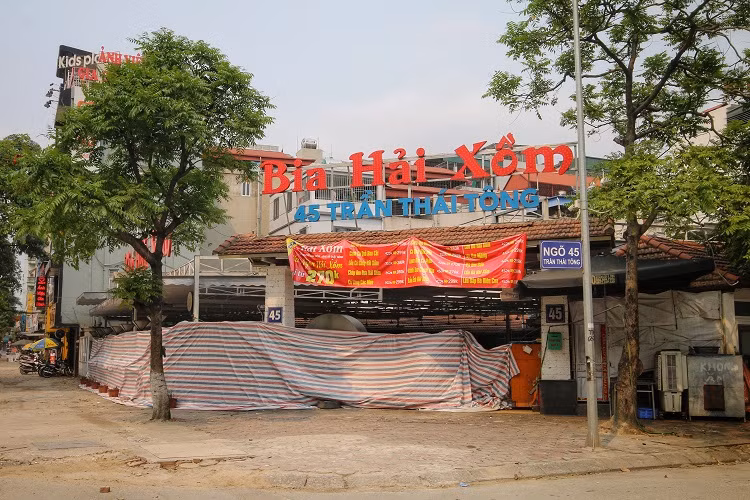 Canh tuong hiem thay tai Ha Noi sau lenh tam ngung kinh doanh-Hinh-2