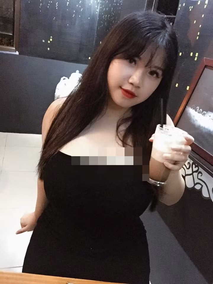 Nữ sinh 10X đã có lần chia sẻ, vòng 1 ngoại cỡ không chỉ khiến cô gặp vấn đề về sức khỏe hay hạn chế khả năng vận động mà còn khiến cô luôn cảm thấy xấu hổ, mặc cảm vì bị chỉ trích, nói xấu sau lưng.
